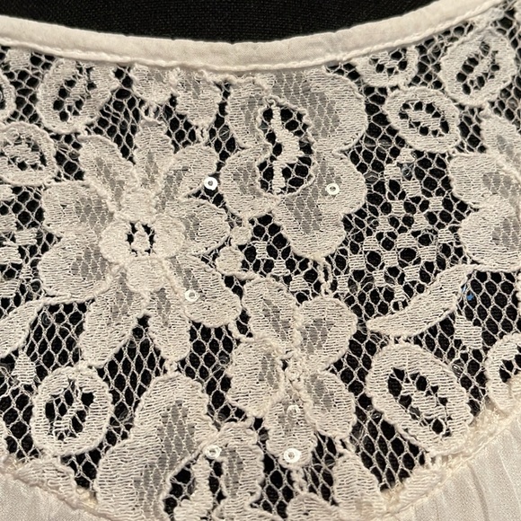 Floral Italian Silk Blouse. Size Small - Picture 2 of 11